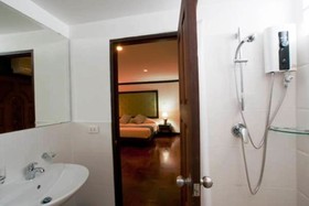 Cucumber Inn Suites
