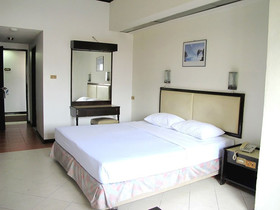 Diamond Beach Hotel