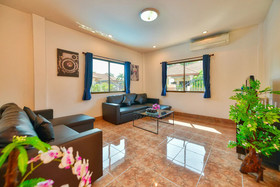 Eakmongkol Villas