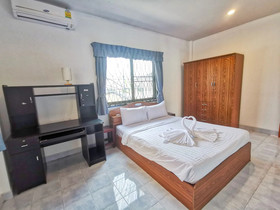 Eakmongkol Villas