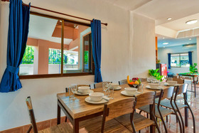 Eakmongkol Villas