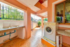 Eakmongkol Villas