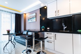Grand Avenue by Pattaya Holiday