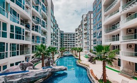 Grand Avenue by Pattaya Holiday