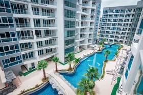 Grand Avenue by Pattaya Holiday