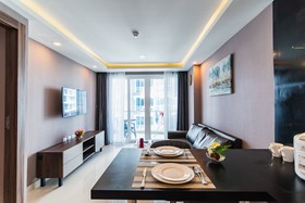 Grand Avenue by Pattaya Holiday