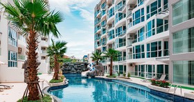 Grand Avenue by Pattaya Holiday