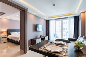 Grand Avenue by Pattaya Holiday