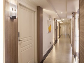HT9 Hotel
