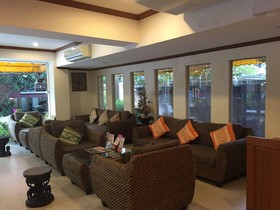 Hong Residence