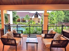 Kastel Hotel Pattaya By Loft Bangkok