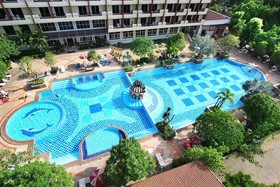 Lek Villa