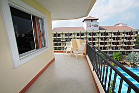 Lek Villa