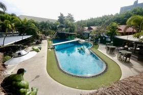Momento Resort