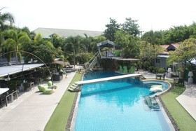 Momento Resort