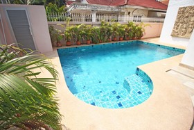 Naklua Pool Villa