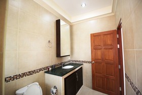 Naklua Pool Villa