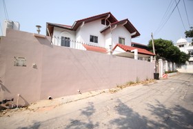 Naklua Pool Villa
