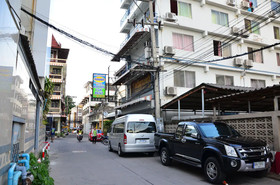 Naranya Mansion