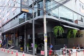 New Day Night Hotel