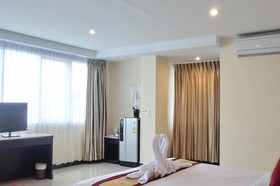 New Day Night Hotel