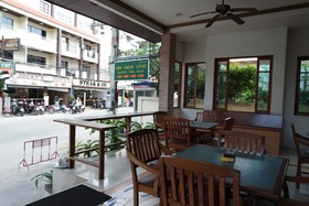 New Nikom Court