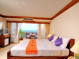 Royal Phala Cliff Beach Resort