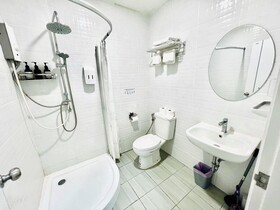 PJ Hostel & Bar