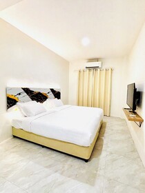 PJ Hostel & Bar