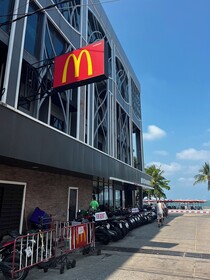 PJ Hostel & Bar
