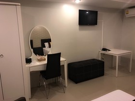 Retreat By The Tree Pattaya