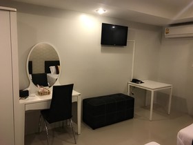 Retreat By The Tree Pattaya
