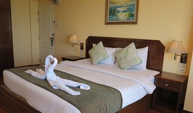 Richman Poorman Guesthouse