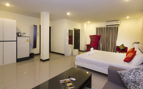 Royal Q&D Suites Hotel