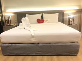 Sandy Spring Hotel