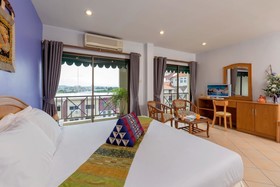 Seven Oaks Inn