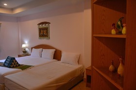 Seven Oaks Inn