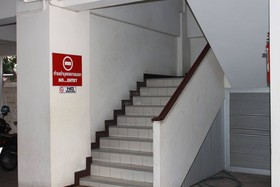 Soi 5 Apartment
