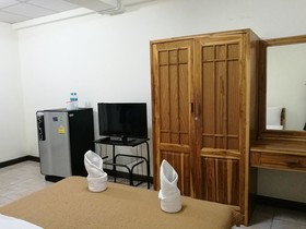 Soi 5 Apartment