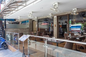 Steak & Co Boutique Hotel