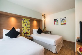 Sunshine Hip Hotel