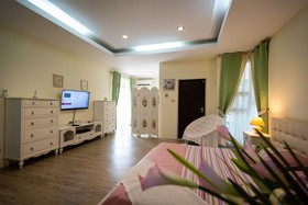 T.W. Marina BBQ Pool Villa Pattaya