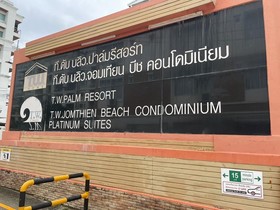 T.W. Marina BBQ Pool Villa Pattaya