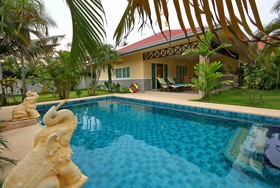 Thai Thani Pool Villa Resort Pattaya