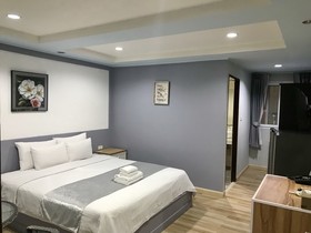 The Beach Front Resort