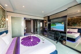 The Globe Hotel Bar and Restaurant