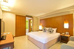 The Green Park Resort