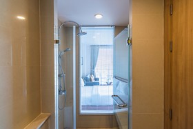 The Riviera Wongamat by Pattaya Holiday