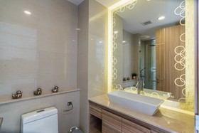 The Riviera Wongamat by Pattaya Holiday
