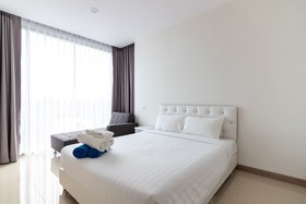 The Riviera Wongamat by Pattaya Holiday